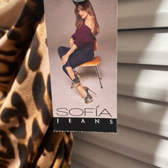 SOFIA JEANS BY SOFIA VERGARA - Picture 4 of 5